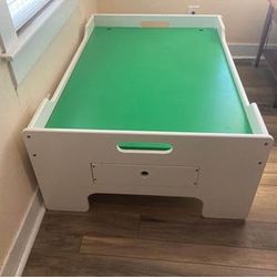 Kids Play Table/Train Table
