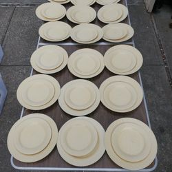128 Pieces Vintage Quality Dinnerware Sets 