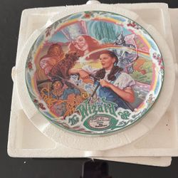 The Wizard Over The Rainbow Plate