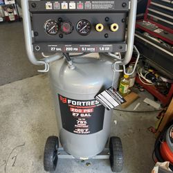 27 Gallon Air Compressor 200 Psi 1.6hp