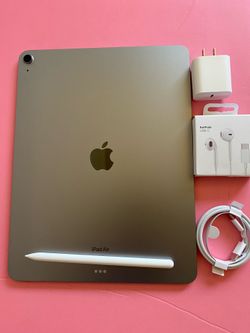 Apple IPad Air 13” (M2 chip / 2024 ) 128GB with Pen, keyboard & Accessories (100% battery) + warranty apple care +