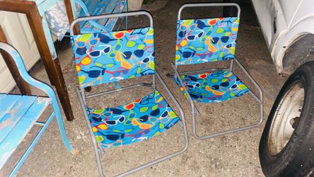 Two aluminum seats, Great for Beach, for Park, for stadium, poolside, etc.