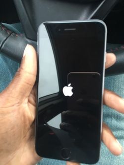 Unlocked iPhone 6s for sale I bought and can't get the person ICloud of it. But it's in perfect condition no scratch