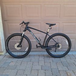 SPECIALIZED ROCKHOPPER COMP 29 ER 1 X 9 SPEED MOUNTAIN BIKE LIKE NEW( CHECK MY OTHER BIKES)