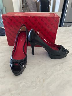 Guess women’s heels size 7.5