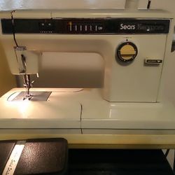 Sewing Machine*See Description 
