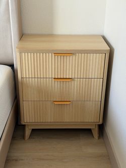 3-Drawer Nightstand