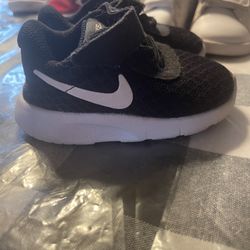 Nike Sz 4c