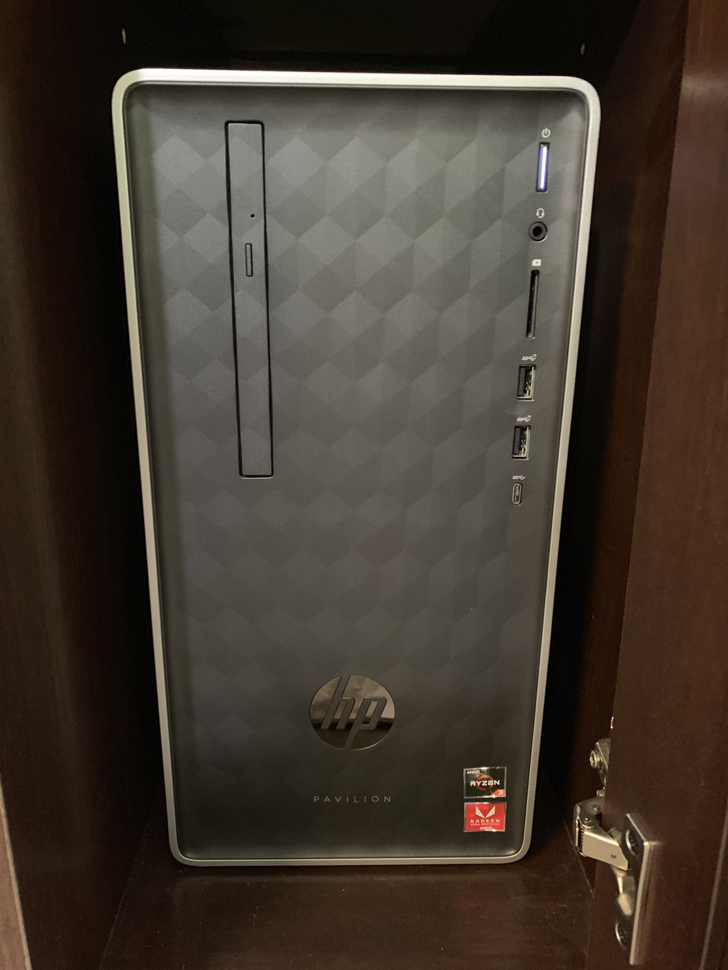 HP Pavilion Desktop Computer With All Excceries