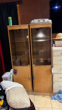 Pillar shelves
