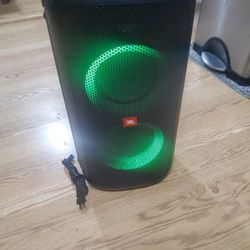 jbl partybox 100 rechargeable bluetooth speaker with lights