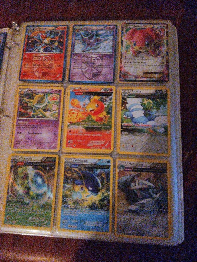 Pokemon Cards Full Binder Collection Lot Of Almost 1000 Random Full Art, Uncommon, Rare, Reverse Halo, Halo 
