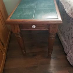 2  Corner  Tables  Solid  Oak  