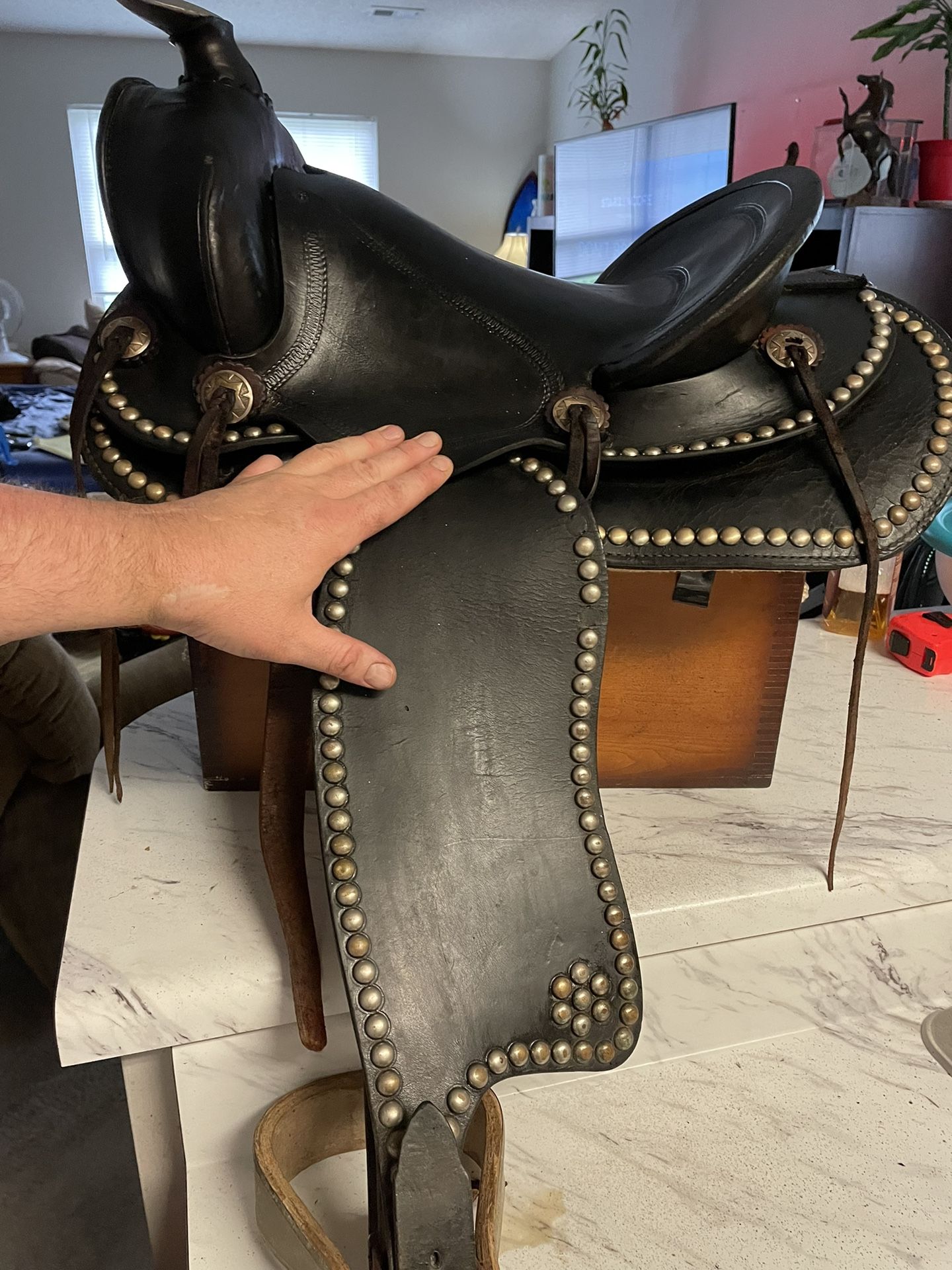 14.5” Seat - Black Western Parade Saddle