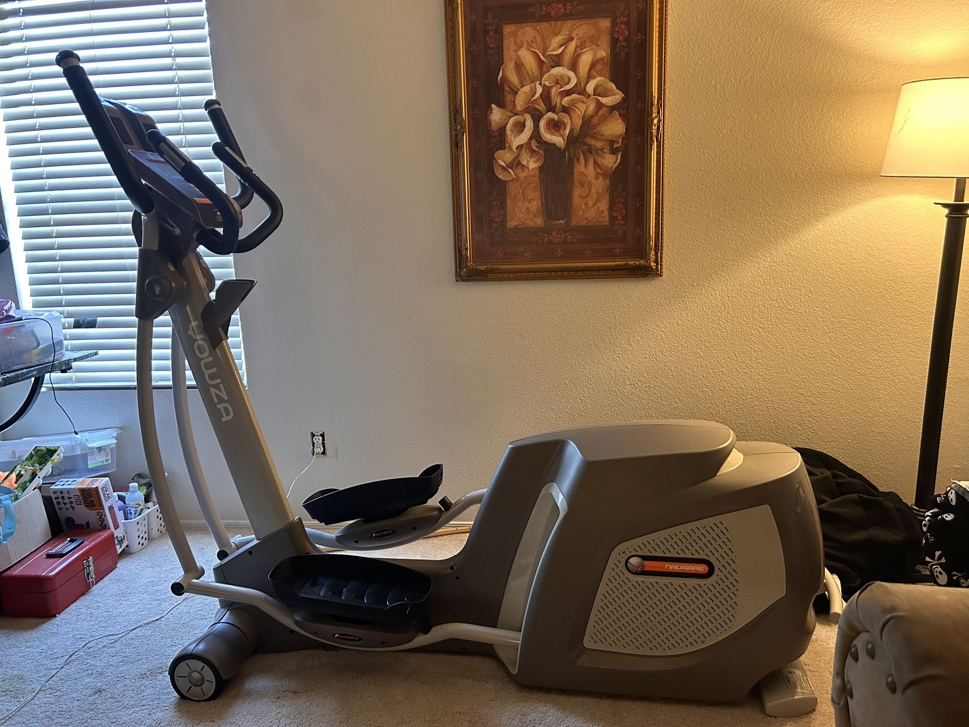 YOWZA NAVARRE ELLIPTICAL