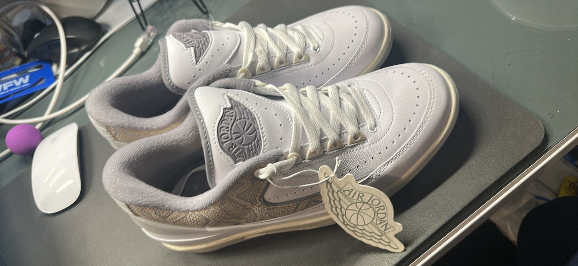 NIKE JORDAN RETRO LOW 