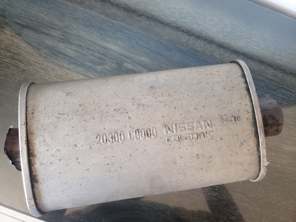 Nissan Infinity OEM muffler