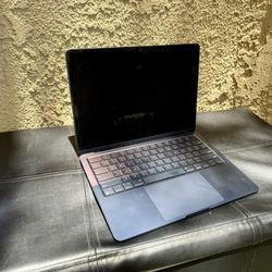 MacBook Air (2022 M2)