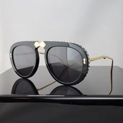 Gucci Foldable Aviator Sunglasses in Black/Gray Lens