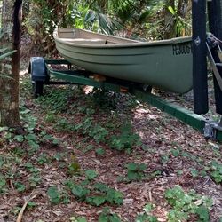 16 Ft Amt Fiberglass Sqare Back Canoe
