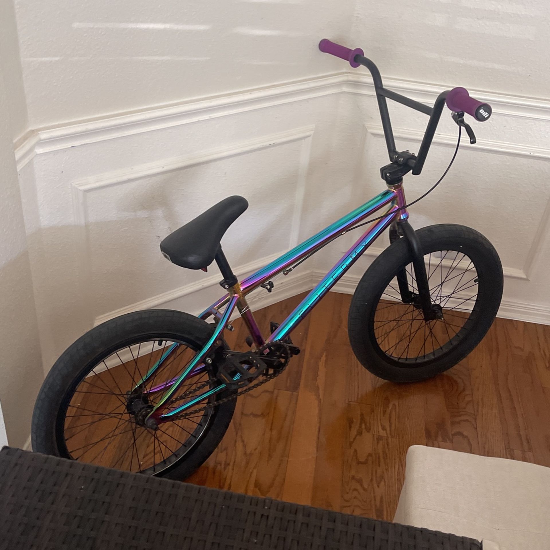 elite Bmx Bike for Has new purple grips