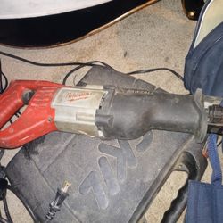 Milwaukee Reciprocating Saw Sawzall Works Create + 5 Brand New 9 Inch Blades $45