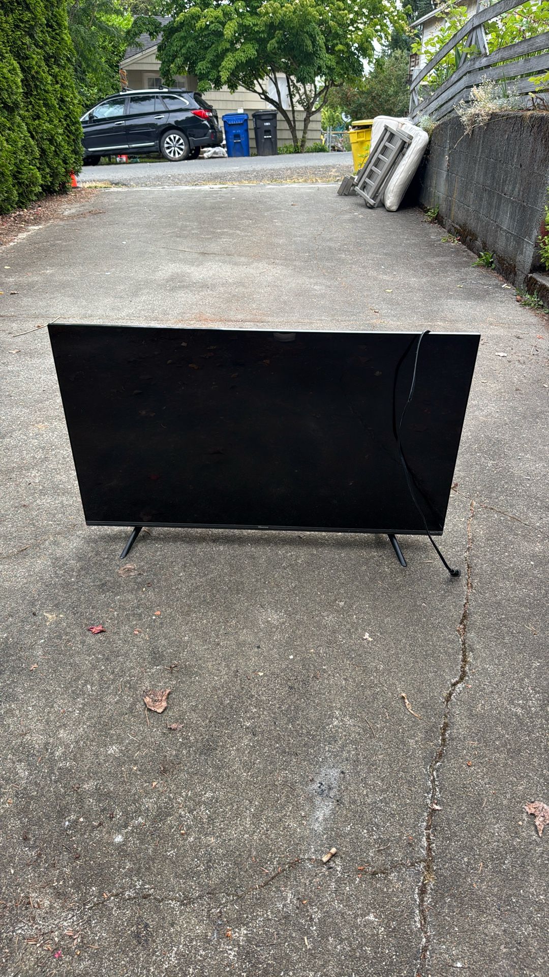 Hisense 43” LED LCD Smart TV – Excellent Condition