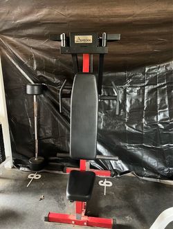 Chest fly machine