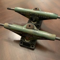 VINTAGE SKATEBOARD TRUCKS 