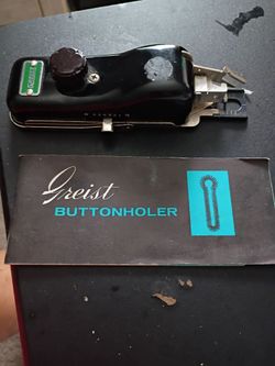 Vintage 1950s button holder