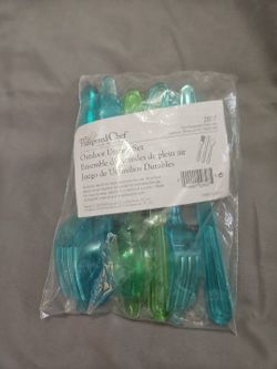 NIP Pampered Chef 18 Piece Outdoor Utensil Set - 6 Knives/Forks/Spoons #2827