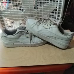 Pumas Low Top All White Size 8 And 1/2 Very Clean Great Shape