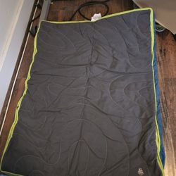 Self-inflating Outdoor Dog Bed