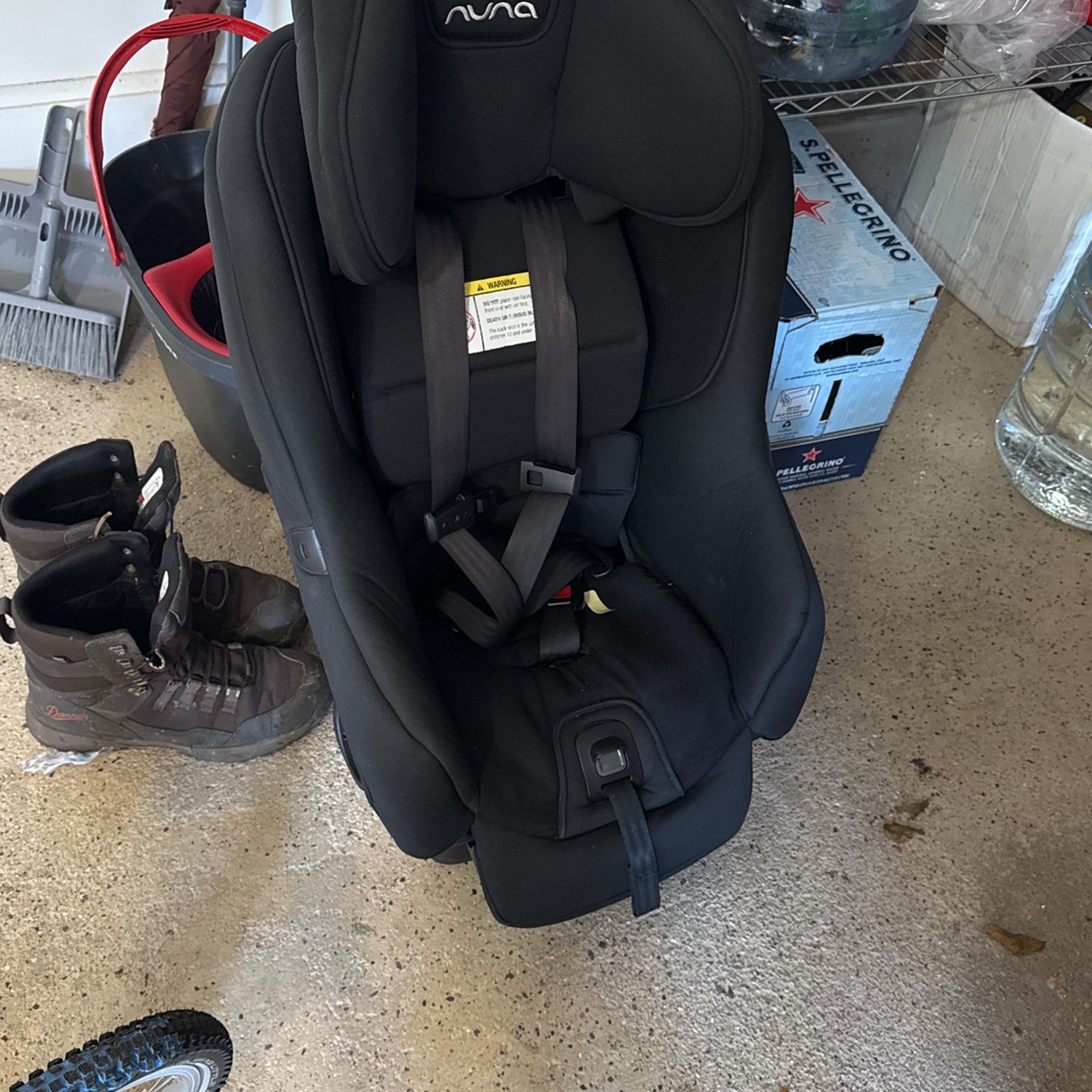 Nuna Car seat