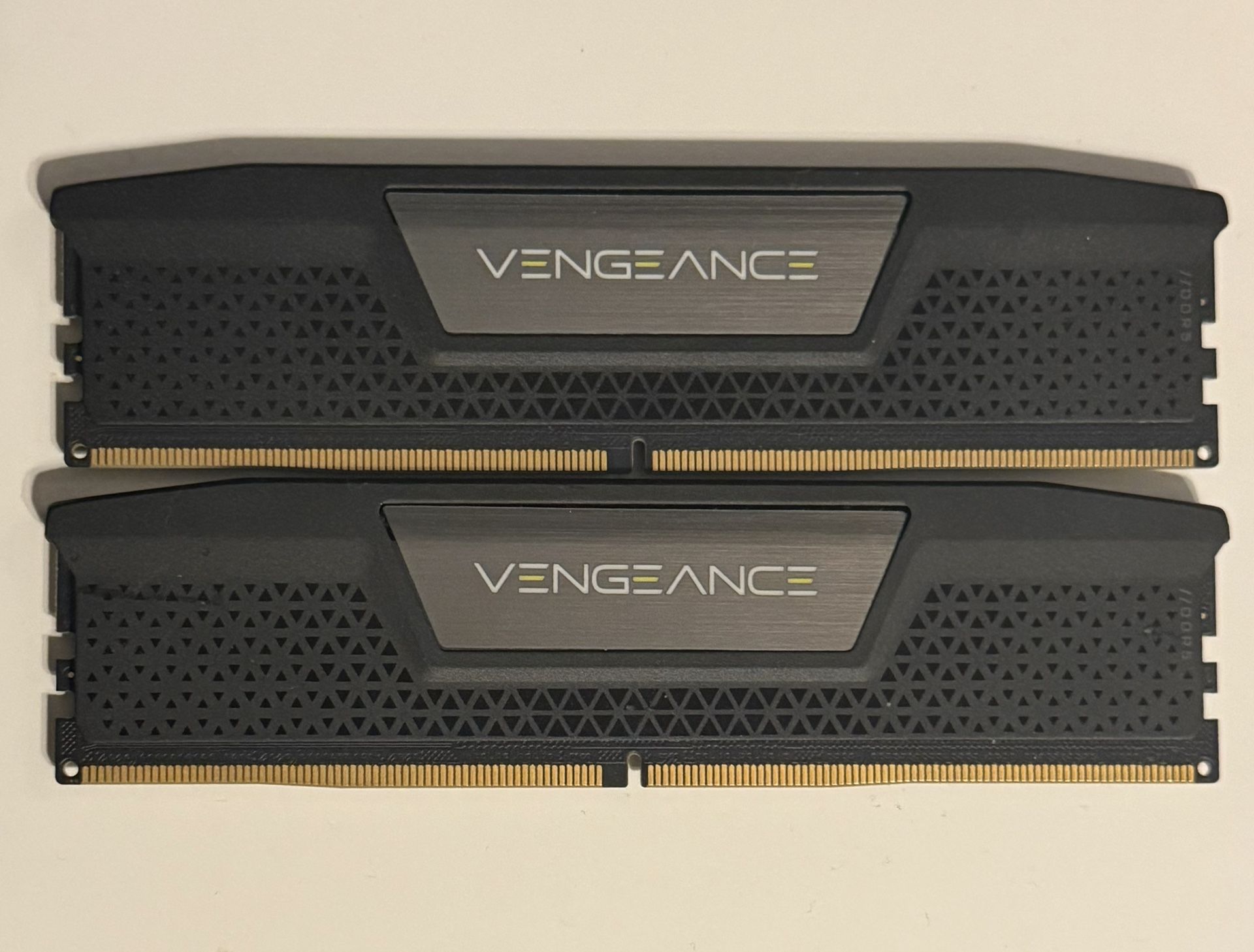 CORSAIR VENGEANCE DDR5 RAM 32GB (2x16GB) 5600MHz Memory - Black