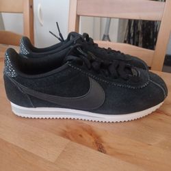Nike Cortez Premium 2018 Black Gray Suede Leather 