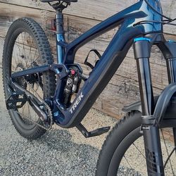 2023 Full Suspension Blue Carbon Mountain Bike