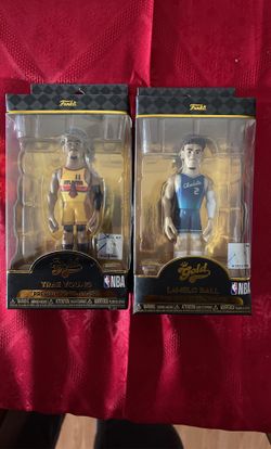 Gold Premium Vynil Figures Trae Young And lámelo ball