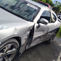 2006 DODGE CHARGER FOR PARTS ONLY 