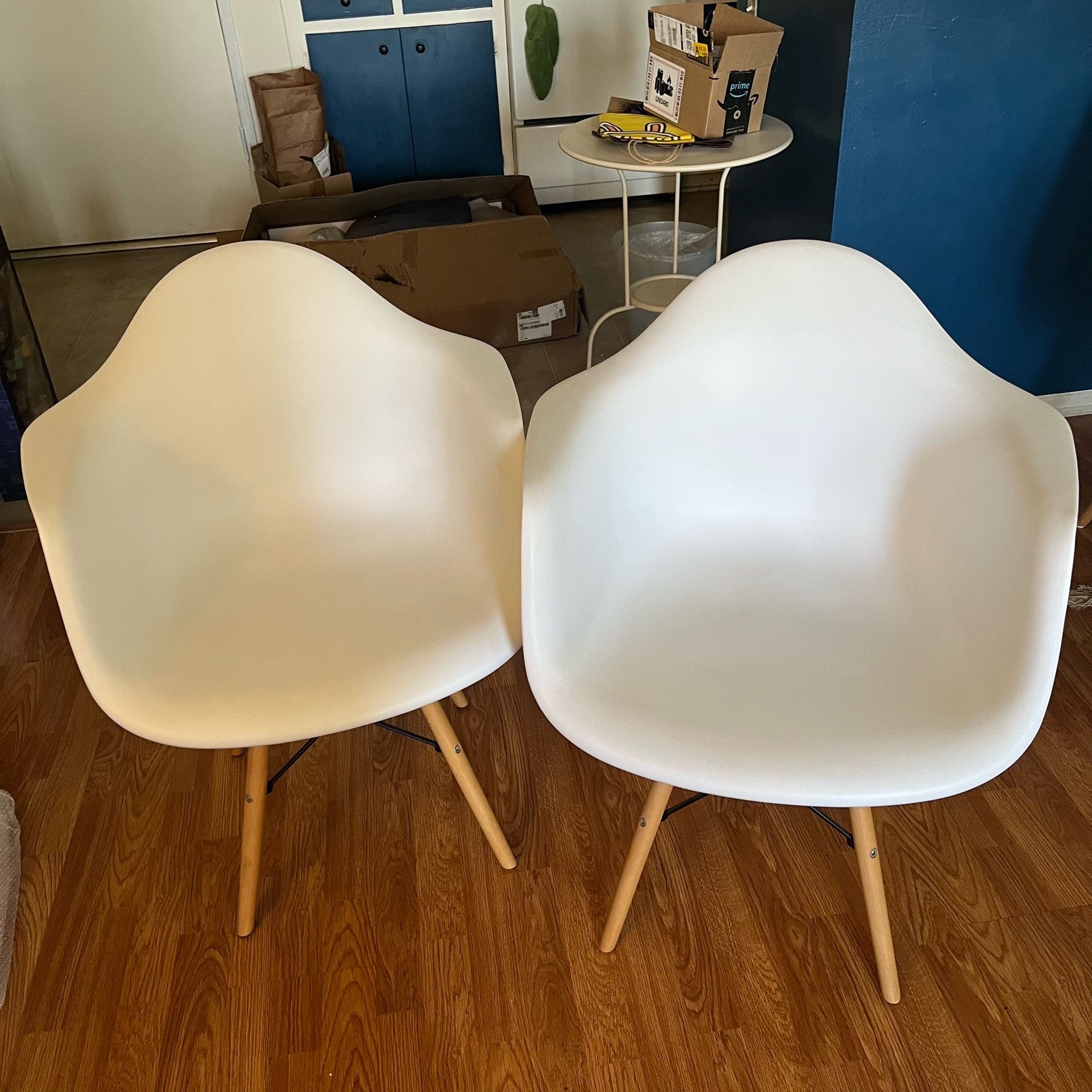 White Mid-Century Modern Dining Chairs Wood Legs