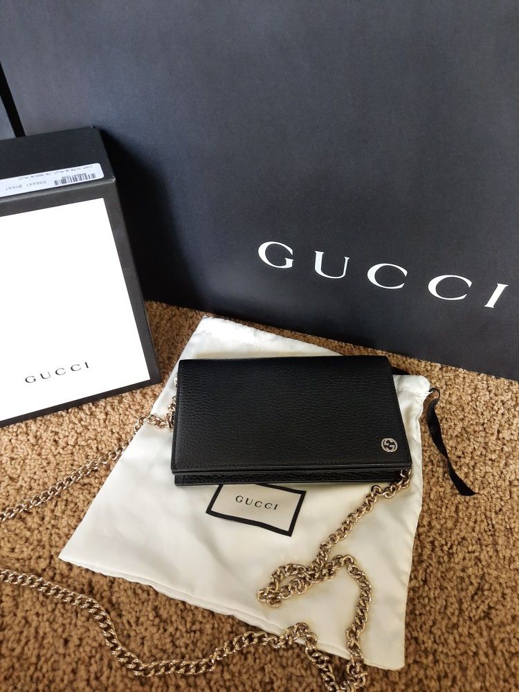 Gucci wallet on chain