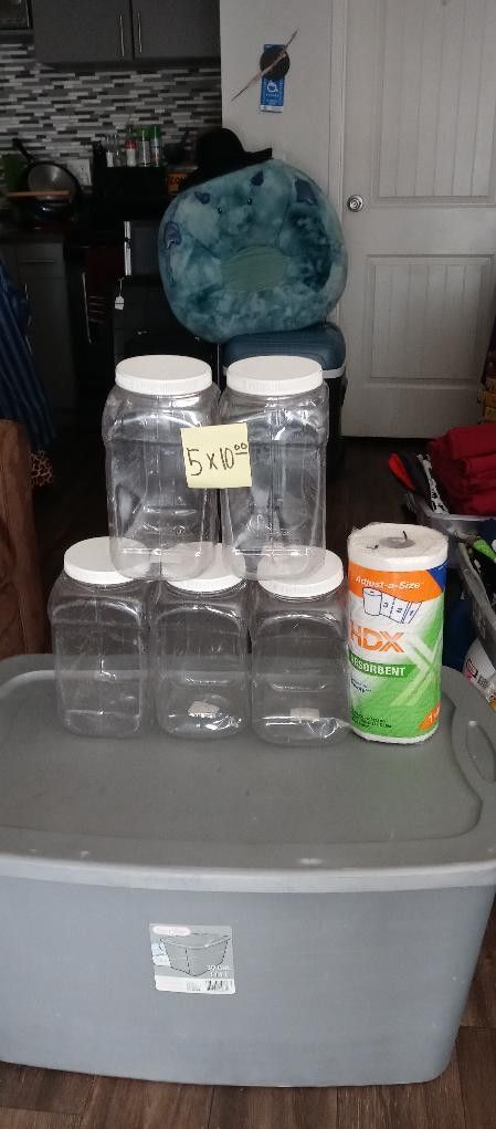 Storage Containers All 5 For $10 Holds 1 Gallon Each Rainbow / Charleston