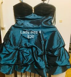 Green blue party lady 4