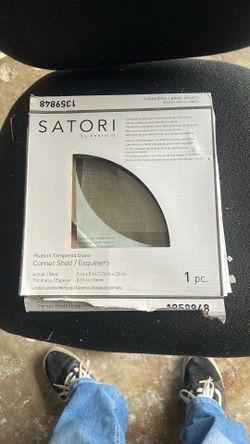 Glass corner shelf for shower