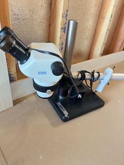 Microscope