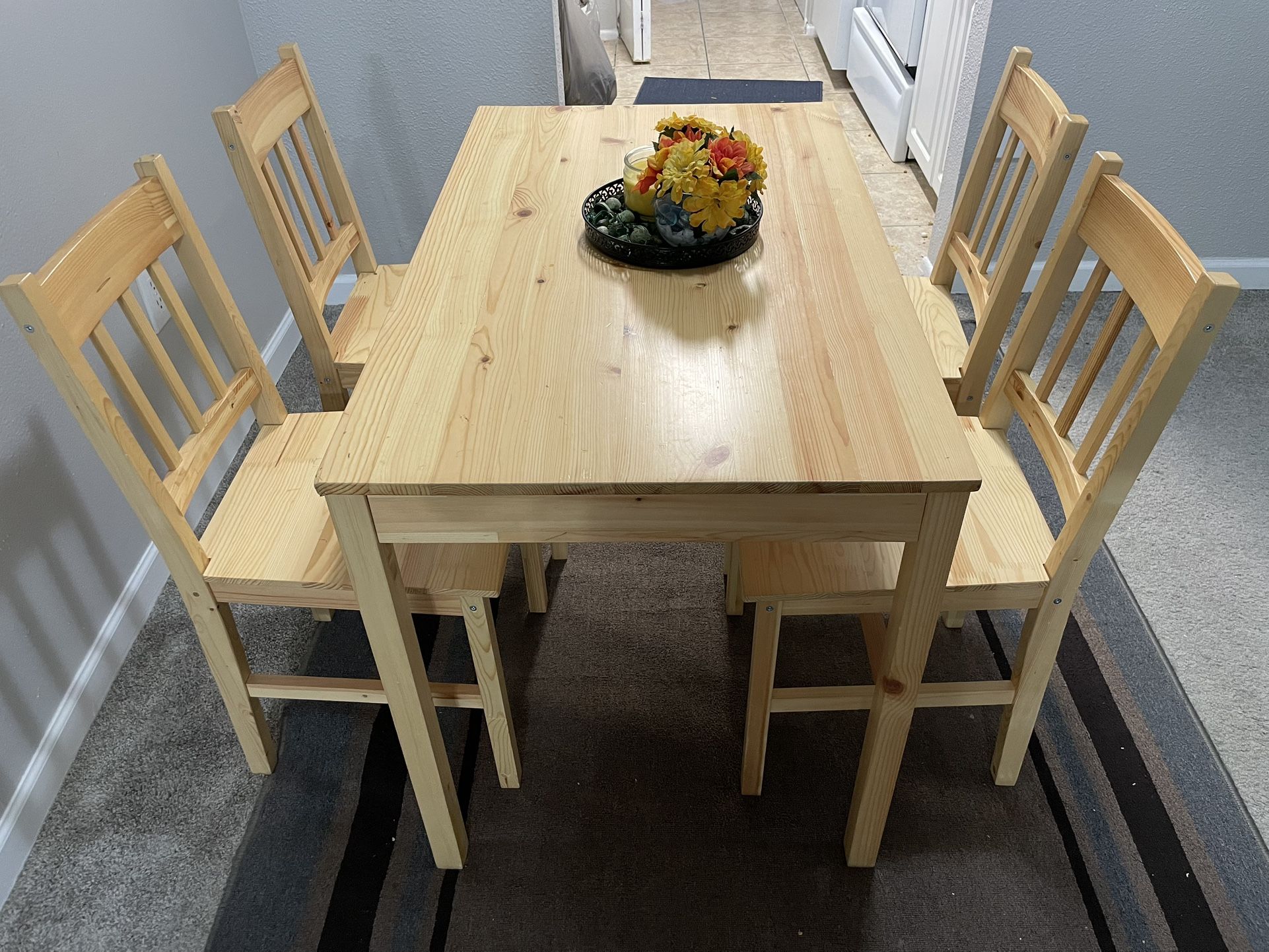IKEA 4-Seater Dining Table & Chairs Set – Like New!