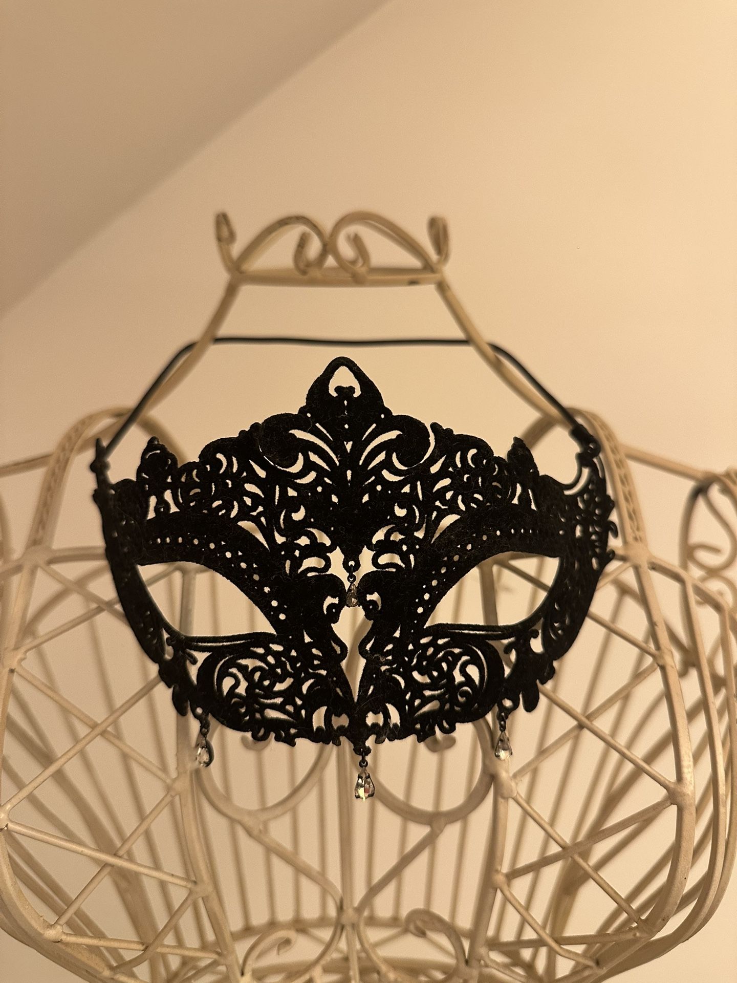 Elegant Black Lace Masquerade Mask