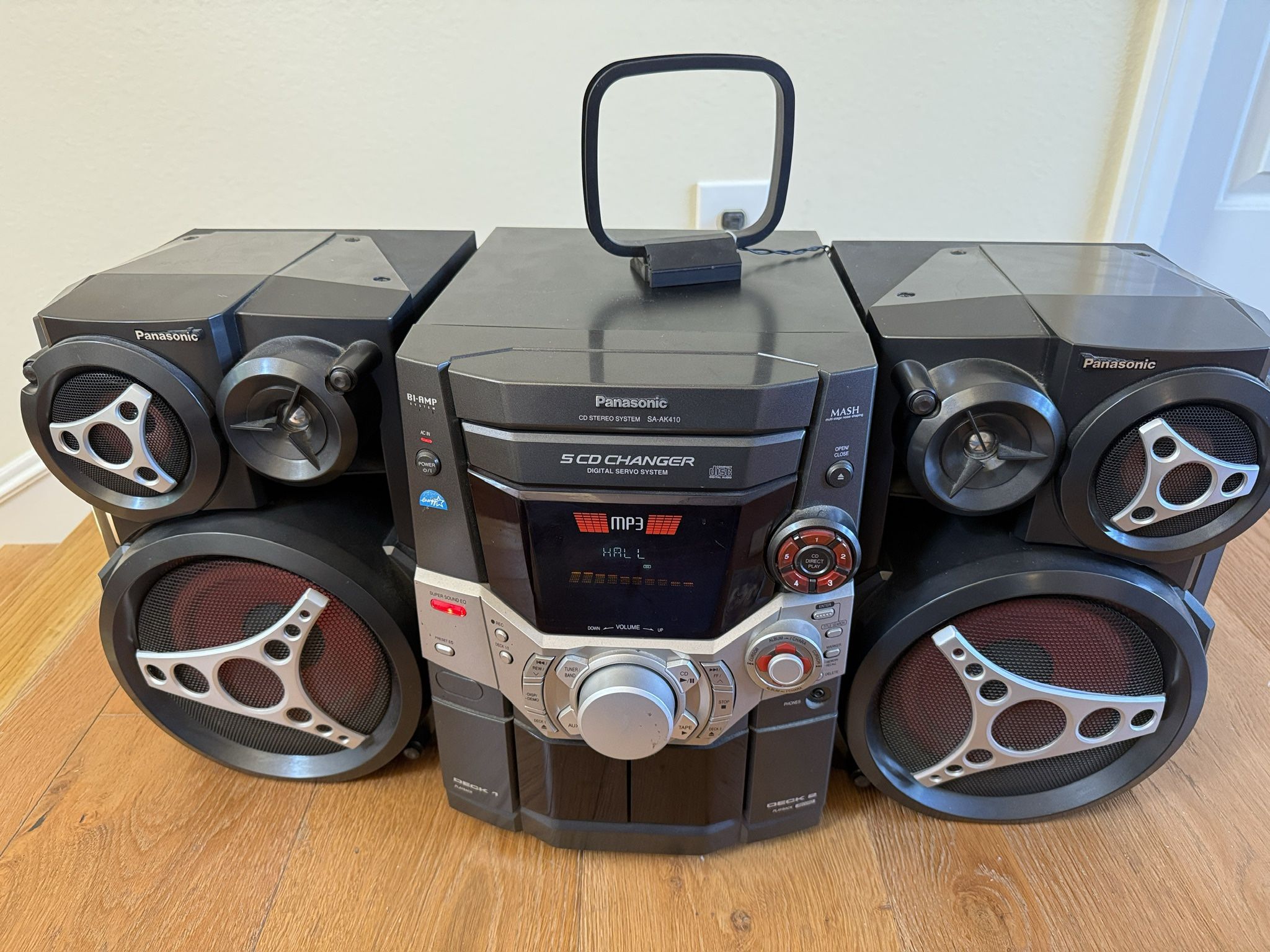 Panasonic CD Stereo System Player SA-AK410 w/Antenna & Speakers | Tested