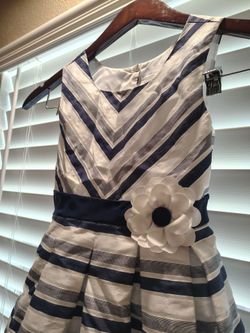 Girl's formal dress - size 6