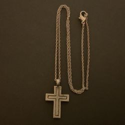 18” Vintage SilverTone Necklace With Cross Pendant 